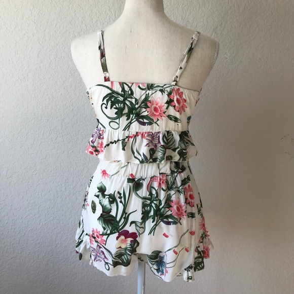 WHITE FLORAL CROPPED BUSTIER TOP SHORTS CO ORD SET - Picture 8 of 15